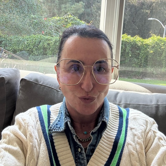 Miu Miu gold frames with clear lenses - Picture 8 of 9